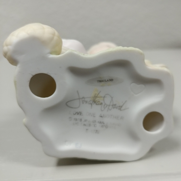 Precious Moments Love One Another Girl Boy Figurine 1978 Jonathan & David Enesco - Picture 11 of 14